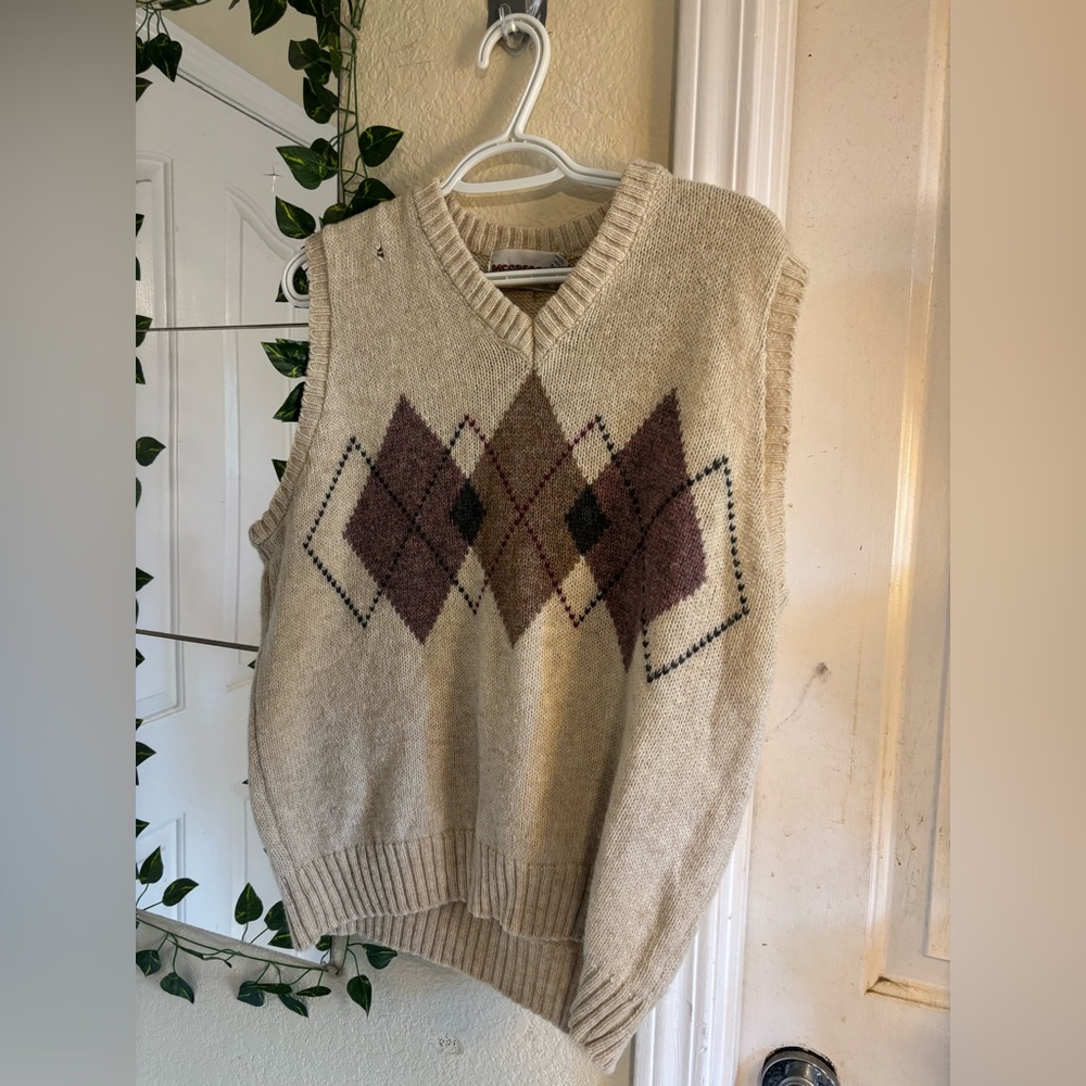 McGregor Beige and Brown Argyle V-Neck Sweater Vest